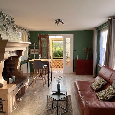 Maison Spacieuse Et Acces Independant Au Centre-Ville De 투르뉘 외부 사진