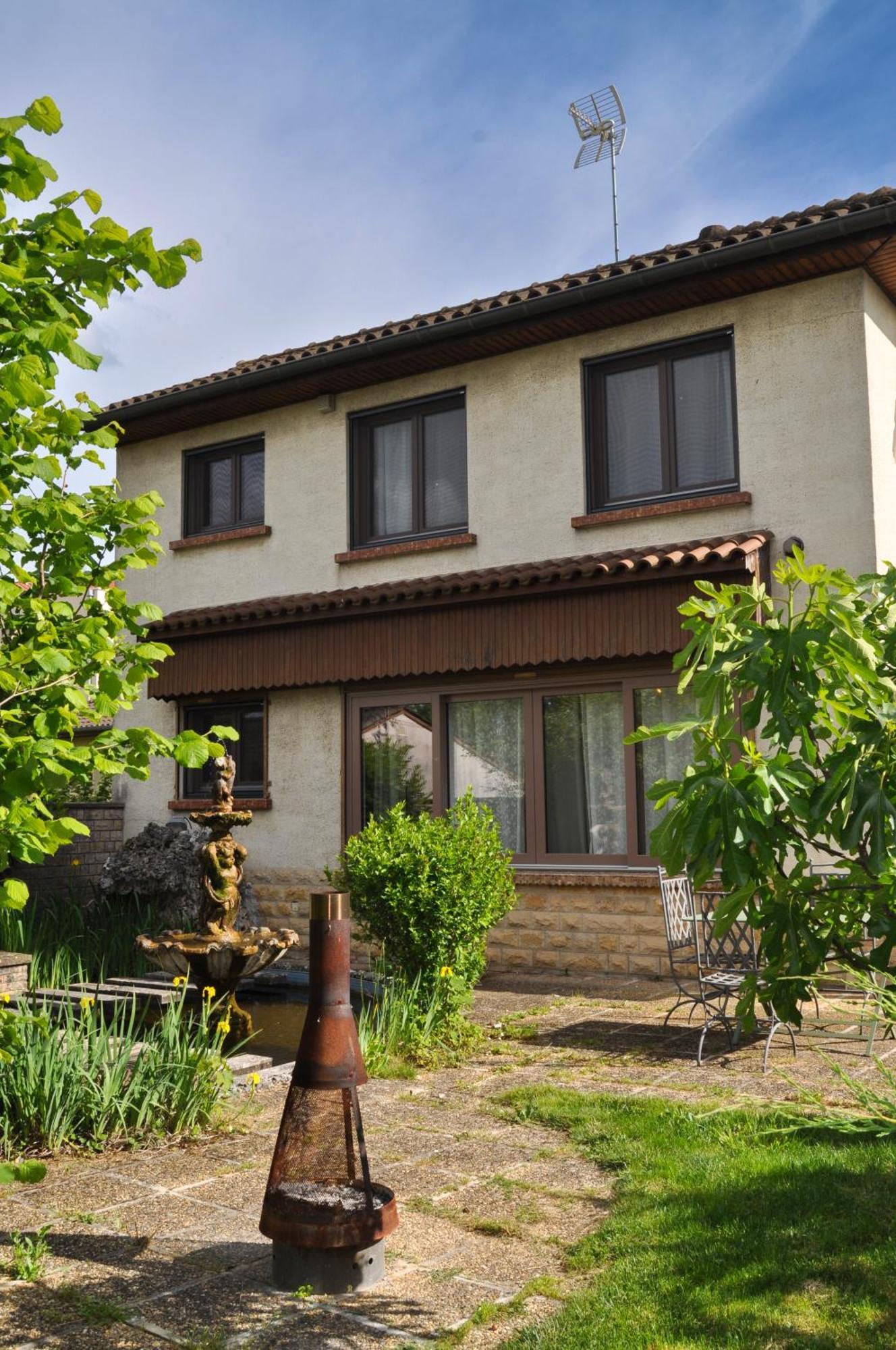 Maison Spacieuse Et Acces Independant Au Centre-Ville De 투르뉘 외부 사진